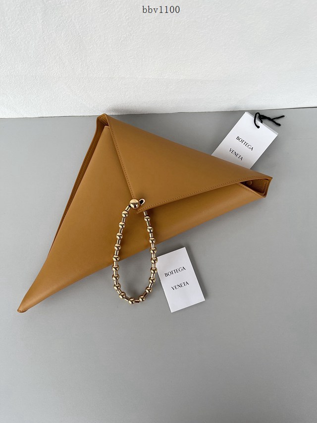 BV專櫃新款手工編織三角手拿包 葆蝶家晚宴手包 666700 bbv1100