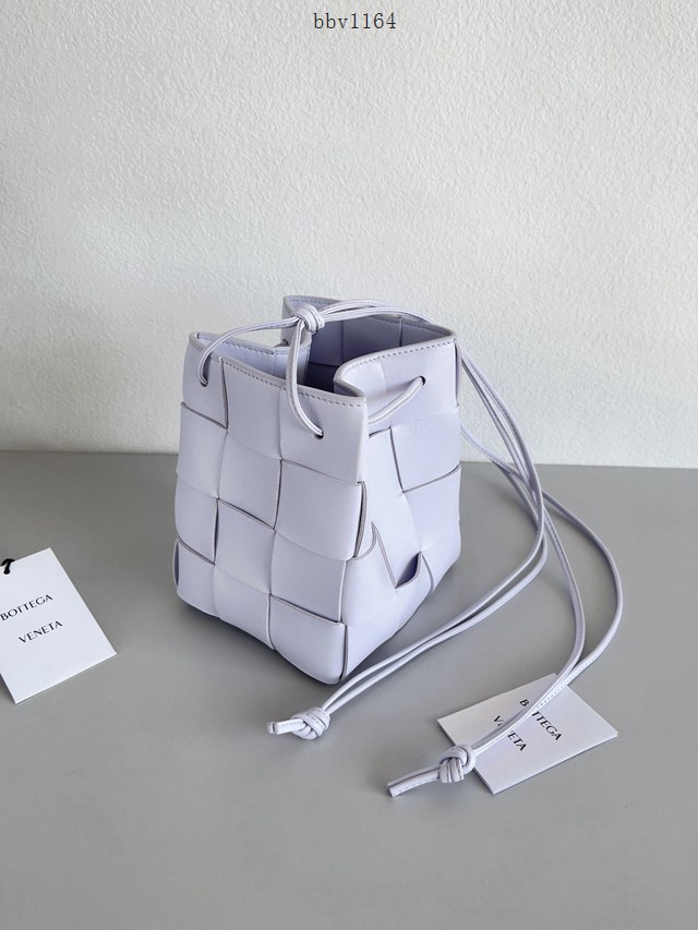 BV專櫃新款手工編織女包 葆蝶家手工編織大號桶包 款號:680218 bbv1164