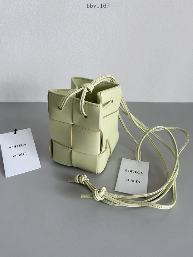 BV專櫃新款水洗歡樂紫女包 葆蝶家手工編織小水桶包 款號:680217 bbv1167