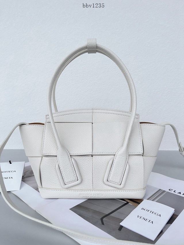 BV專櫃新款手工編織女包 葆蝶家Bottega VenetaArco29 Mini平紋小牛皮手提包 bbv1235