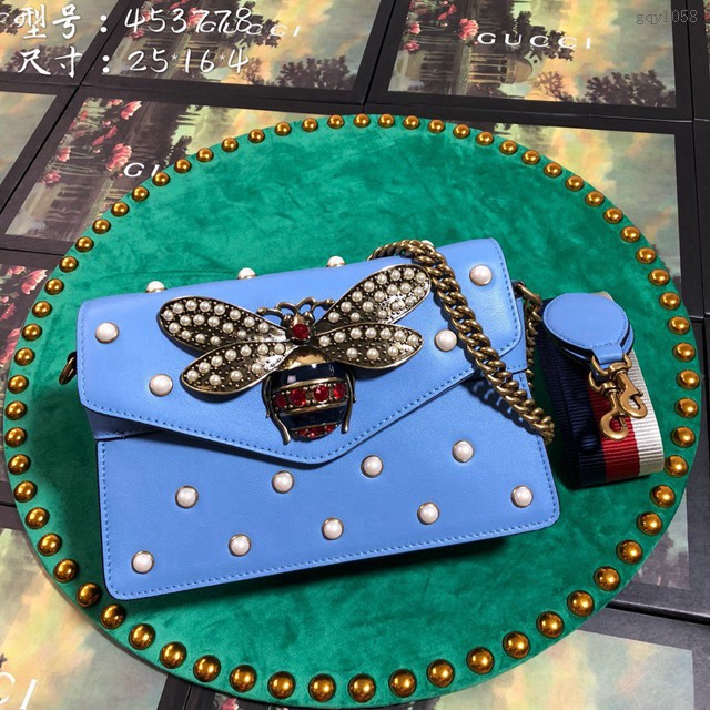 Gucci女包 453778 古馳新款女士皮革單肩包 Broadway系列 珍珠鉚釘和金屬蜜蜂裝飾斜挎包  gqy1058