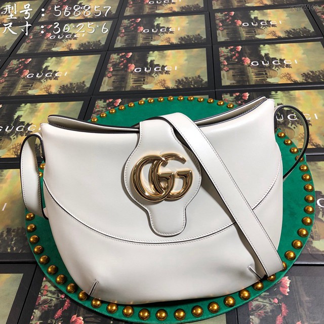 Gucci經典款女包 568857 Gucci新款斜跨單肩包 古馳rli系列 白色真皮A中號肩背新月包 gqy2048