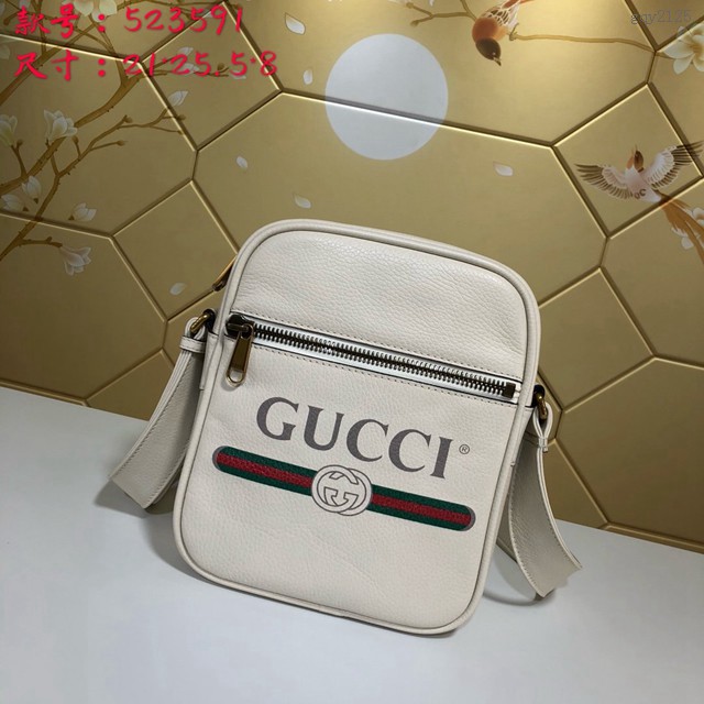 Gucci專櫃款男包 523591 古馳復古印花挎包 軟皮革 Gucci百搭男士郵差包 gqy2125