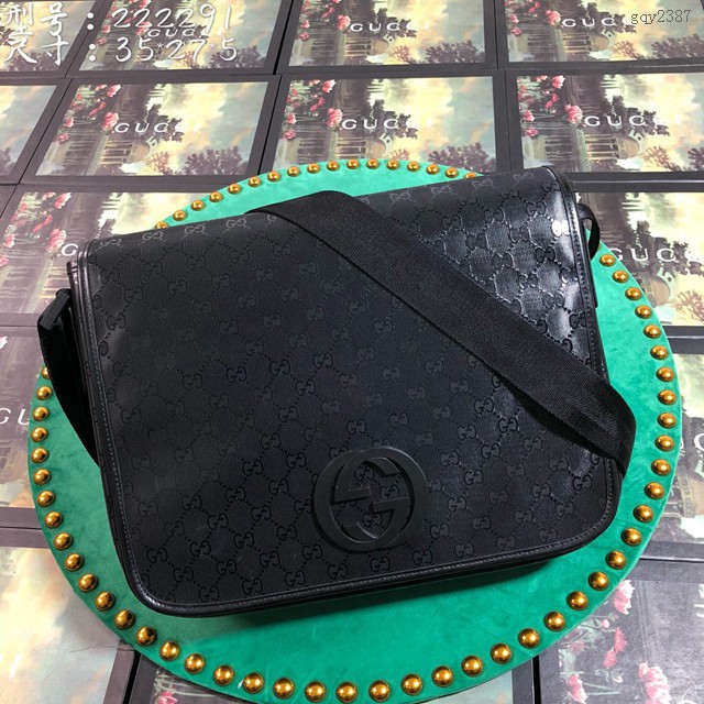 Gucci專櫃款男包 Gucci古奇鏈條肩背斜挎包291 古馳新款經典圖案男挎包 時尚男式斜背包  gqy2387