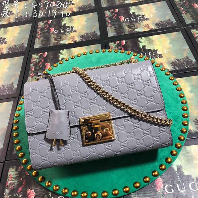 Gucci經典款女包 409486 古馳Padlock系列 牛皮壓花 GG中號肩背包 Gucci鏈條斜挎包 gqy2618