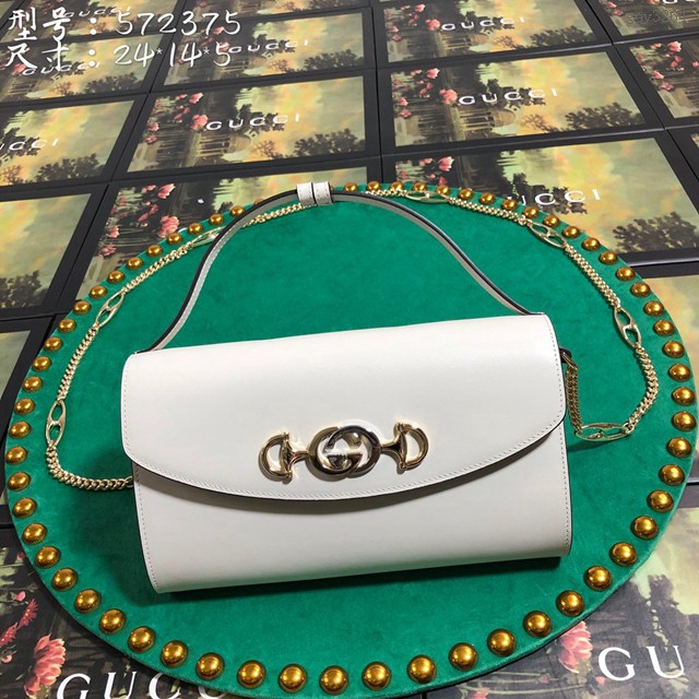 Gucci高仿專櫃女包 572375 古馳最新款ZUMI系列 平紋牛皮手提包 Gucci鏈條單肩斜挎包 gqy3264