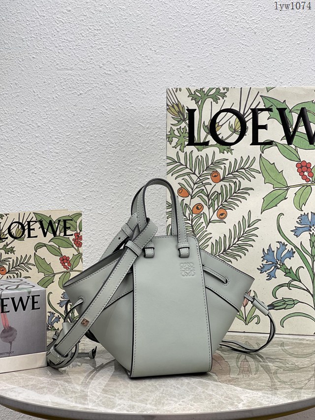 Loewe專櫃2022新款迷你hammock手袋 羅意威手提肩背女包迷你版吊床包 10393 lyw1074