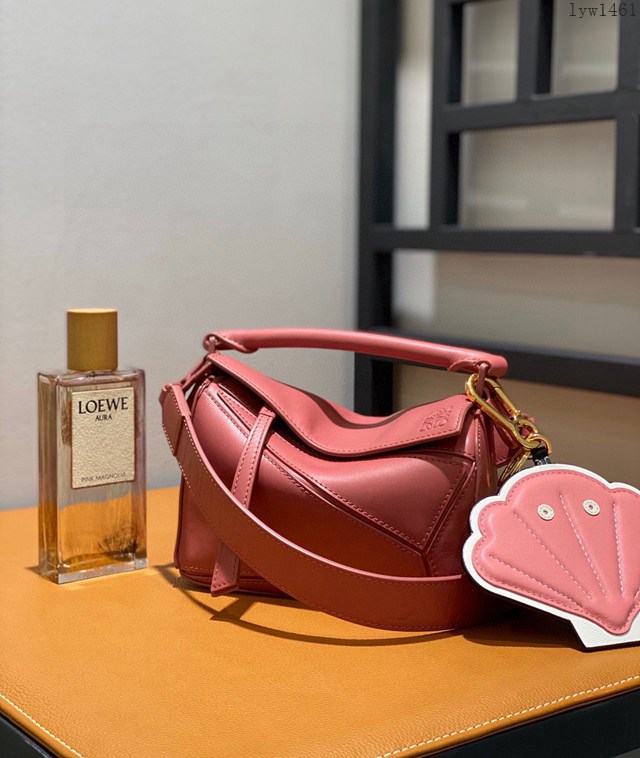 Loewe專櫃經典款2022新顏色迷你女包 羅意威Puzzle系列Mini女款手提肩背包小牛皮幾何包 10173 lyw1461