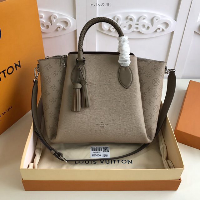 路易威登LV女包 M55030淺咖 光滑小牛皮搭配鏤孔小牛皮 Haumea手袋 編織手柄 雙皮革流蘇 LV手提肩背斜挎女包 xxlv2345