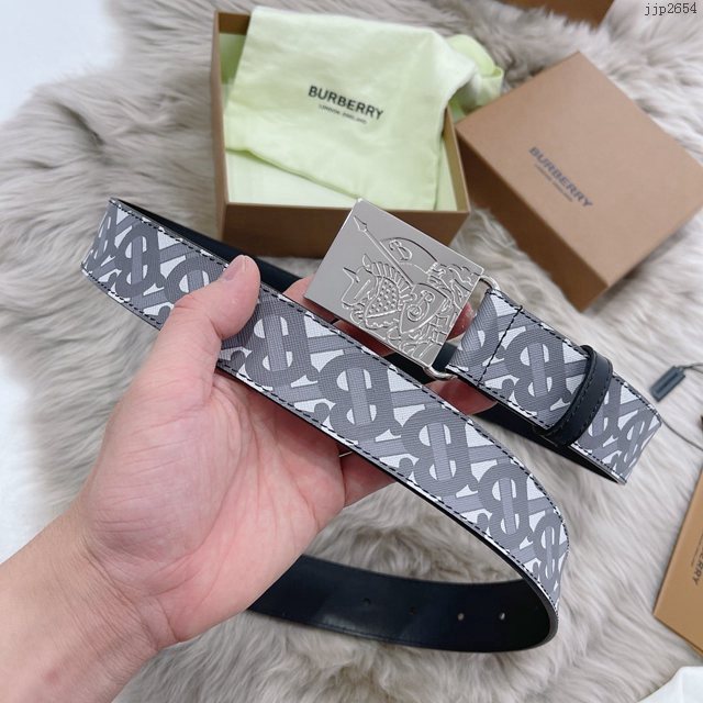 BURBERRY男士皮帶 巴寶莉經典徽標腰帶 jjp2654