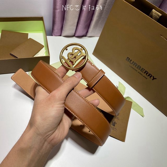 BURBERRY經典爆款皮帶 巴寶莉精緻專屬標識搭扣腰帶 jjp2692