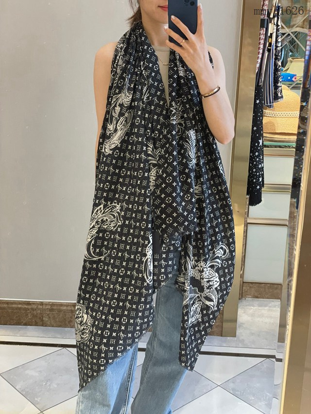 LV專櫃新品路易威登高端客供蜂窩羊絨長巾 銀線L新立體花紋圍巾披肩 mmyj1626