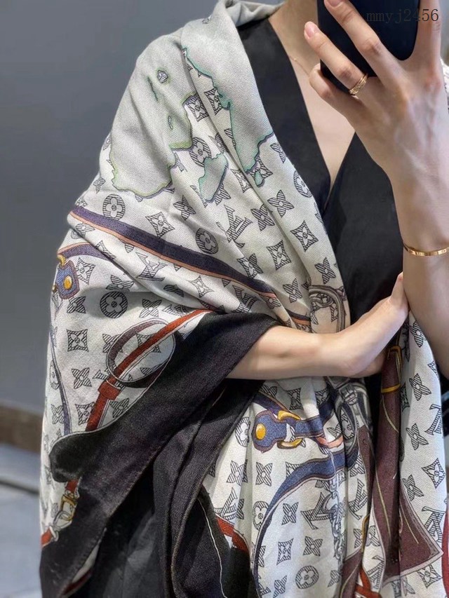LV專櫃新品路易威登女款雙面異色加密絲絨方巾圍巾披肩 mmyj2456