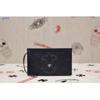 Chrome Hearts專櫃皮具包包純銀飾品 克羅心925純銀五金義大利羊皮童軍花手抓包手拿包 gj1173