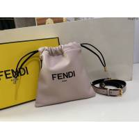 FENDI專櫃精品手提肩背斜挎女包 芬迪Fendi納帕皮帶抽繩小號手拿包 fdzg2720