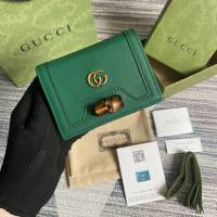 Gucci專櫃2027新款竹子裝飾卡包 古馳女款短夾錢包零錢包658244 gqy4251