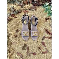 華倫天奴Valentino Garavani荔枝牛皮系帶坡跟一字涼鞋 dx3201