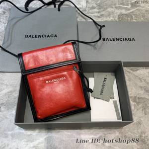 Balenciaga專櫃爆款小挎包 巴黎世家褶皺皮手機包 fyj1485
