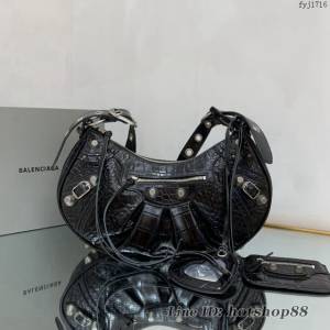 Balenciaga專櫃爆款經典機車包系列女包 巴黎世家Le Cagole月牙腋下包 fyj1716