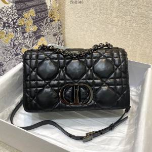 Dior專櫃2022新款中號Caro胖胖包 迪奧經典菱格紋黑色小牛皮鏈條女包 fkd1046