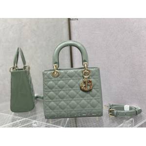 Dior專櫃2022經典款手拎斜跨女包 迪奧Lady最新翻蓋漆皮岩石灰金扣五格包 fkd1074