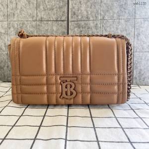 Burberry專櫃新款絎縫時裝秀款Lola蘿納包 巴寶莉鏈條單肩斜挎女包 yxb1133