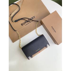 Burberry專櫃新款House格紋拼皮革錢夾 巴寶莉小型手袋鏈條錢包 yxb1228