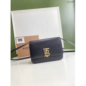 Burberry專櫃新款女包巴寶莉魚子醬小號TB版型立挺的皮革單肩包 yxb1261