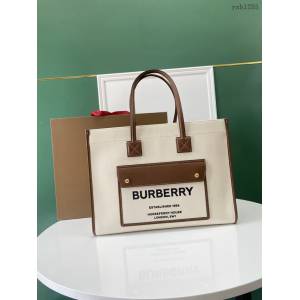 Burberry專櫃新款手提女包購物袋 巴寶莉大號雙色帆布拼皮皮革Freya義大利精製托特包 yxb1285