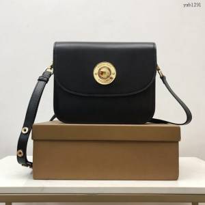 Burberry專櫃新款大號斜背包 巴寶莉全皮肩背女包 yxb1291