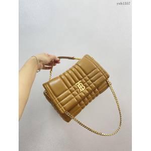 Burberry專櫃新款羔羊皮Thomas專屬標識女包 巴寶莉手提單肩斜挎鏈條包 yxb1357