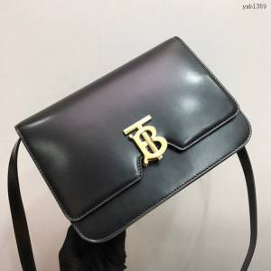 Burberry專櫃新款中號TB專屬標識皮革鎖扣包 巴寶莉經典爆款皮革單肩斜背女包 yxb1369