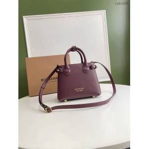 Burberry專櫃新款迷你22班納手袋 巴寶莉手提肩背斜挎女包 yxb1420