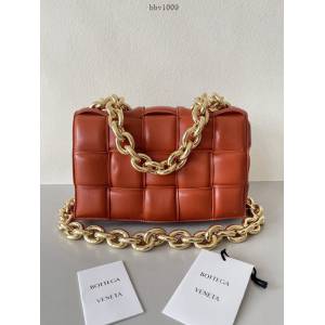 BV專櫃新款手工編織女包 葆蝶家爆款Chain Padded Cassette大金鏈條肩背包 631421 bbv1009