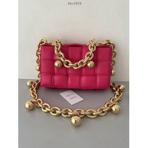 BV專櫃新款手工編織女包 葆蝶家鏈條風衣限量版大金鏈條Padded Cassette肩背包 bbv1019