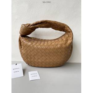 BV專櫃新款手工編織女包 葆蝶家jodie中號打結圓形hobo包 款號：690225 bbv1041