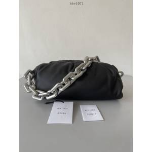 BV專櫃新款The Chain Pouch雲朵包 葆蝶家粗鏈條手提單肩背腋下包 620230 bbv1071