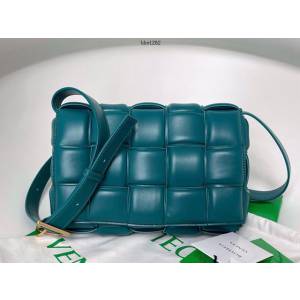 BV專櫃新款手工加寬編織女包 葆蝶家BV Cassette bag卡帶包枕頭包 70094 bbv1262