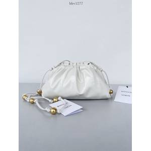 BV專櫃新款原廠牛皮手工編織女包 葆蝶家Pouch小號雲朵包 bbv1277