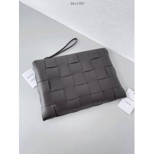 BV專櫃新款手工編織男女款手拿包 葆蝶家大編織手包 款號：649616 bbv1307