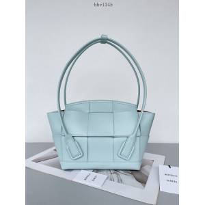 BV專櫃新款寬大手工編織女包 葆蝶家Bottega Veneta Arco33編織水鴨藍小牛皮手提包 bbv1345