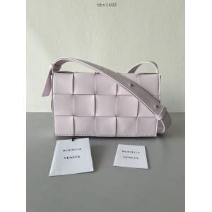 BV專櫃新款羊皮手工編織女包 葆蝶家Cassette男女斜挎手拿肩背包 578004 bbv1403