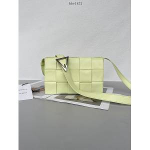 BV專櫃新款手工編織油蠟小牛皮女包 葆蝶家水洗檸檬黃cassette男女款單肩斜挎包 667298 bbv1421
