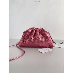 BV專櫃新款手工編織女包 葆蝶家小號可手拿可斜挎Thepouch雲朵包 bbv1425