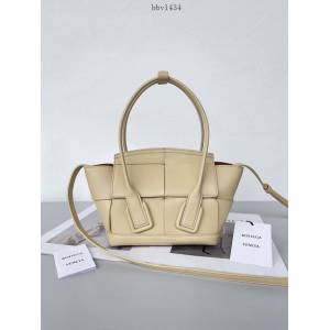 BV專櫃新款手工編織女包 葆蝶家Bottega VenetaArco29 Mini平紋小牛皮手提包 bbv1434