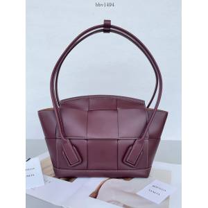 BV專櫃新款寬大手工編織女包 葆蝶家Bottega Veneta Arco33編織酒紅色小牛皮手提包 bbv1494
