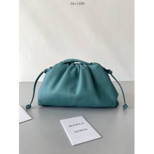 BV專櫃新款手工編織原廠牛皮女包 葆蝶家Pouch小號雲朵包 bbv1496