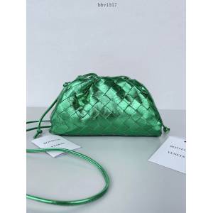 BV專櫃新款手工編織女包 葆蝶家小號可手拿可斜挎Thepouch雲朵包 bbv1517