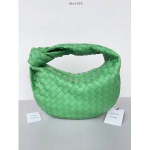 BV專櫃新款手工編織女包 葆蝶家jodie中號鸚鵡綠原廠牛皮雲朵包 款號：690225 bbv1518