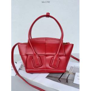 BV專櫃新款手工編織女包 葆蝶家Bottega VenetaArco29 Mini平紋小牛皮手提包 bbv1702